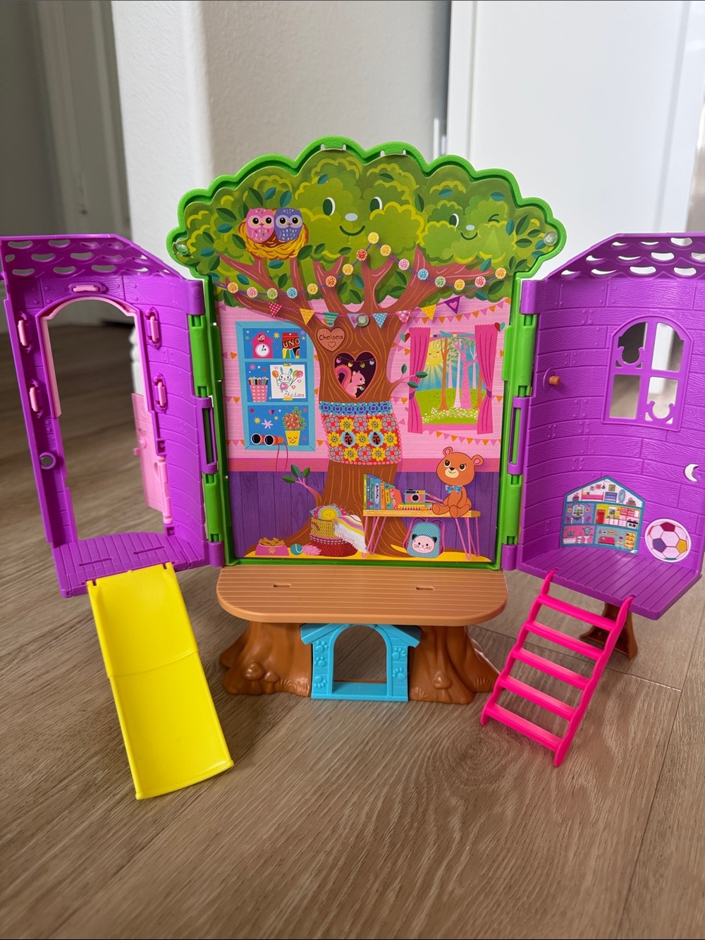 Chelsea Barbie treehouse